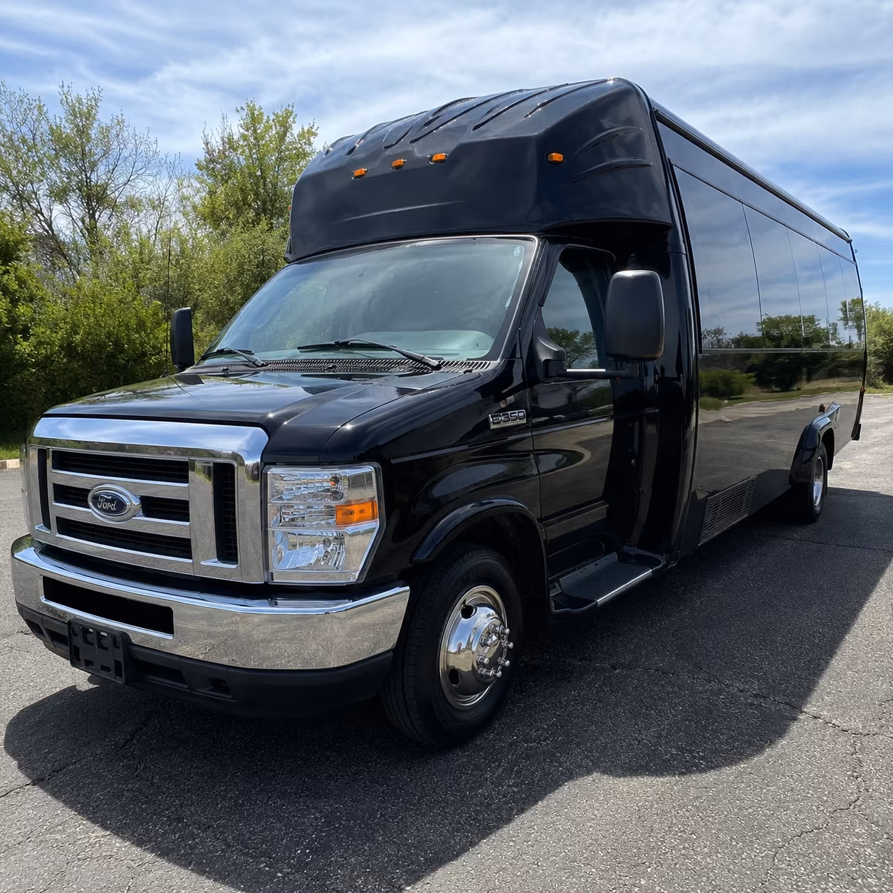 party bus rentals for bachelorette nights through detroit and midtown
